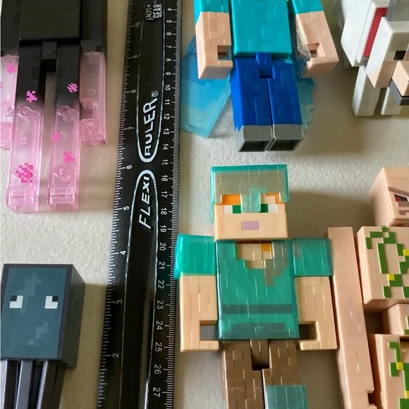 Minecraft Toys Large Lot of Assorted Characters - Picture 2 of 6